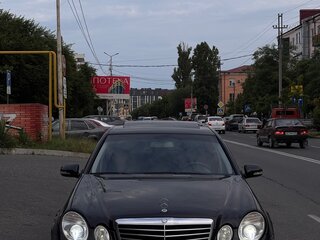 2008 Mercedes-Benz E-Класс 230 III (W211, S211) Рестайлинг, чёрный, 940000 рублей, вид 4