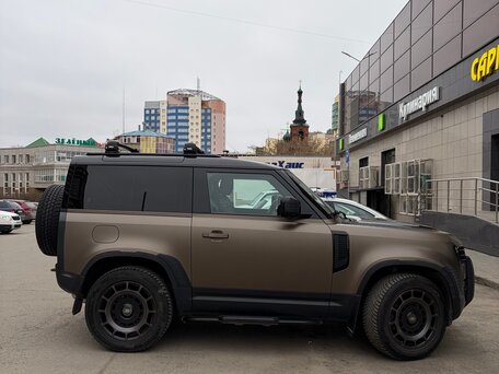 2021 Land Rover Defender 90 II, коричневый, 5496000 рублей, вид 3