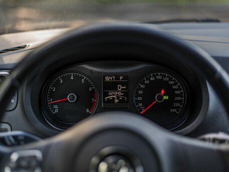 2015 Volkswagen Polo V, коричневый, 735000 рублей, вид 5