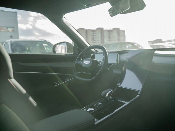 2025 Geely Cityray, серебристый, 2909990 рублей - вид 9