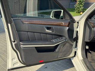 2010 Mercedes-Benz E-Класс 200 5G-Tronic IV (W212, S212, C207), белый, 1570000 рублей, вид 5