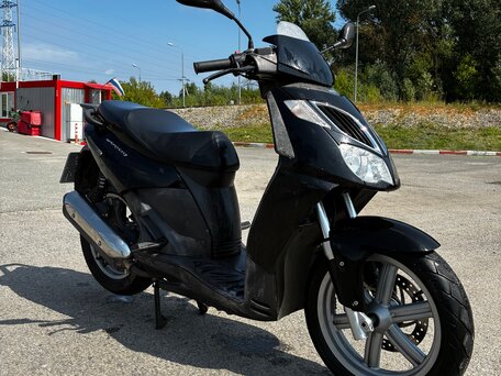 2005 Aprilia SportCity 200, чёрный, 100000 рублей, вид 1