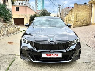 2023 BMW 5 серии 520i VIII (G60/G61/G68), серый, 6760000 рублей, вид 2