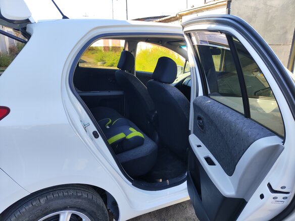 2010 Toyota Vitz II (XP90), белый, 600000 рублей - вид 12
