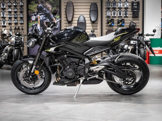 2025 Triumph Street Triple, чёрный, 1980000 рублей, вид 5