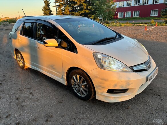 2011 Honda Fit Shuttle I, белый, 880000 рублей - вид 4
