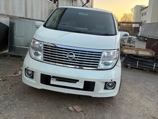 2007 Nissan Elgrand II (E51), белый, 650000 рублей, вид 1