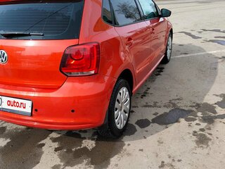 2010 Volkswagen Polo V, красный, 900000 рублей, вид 3