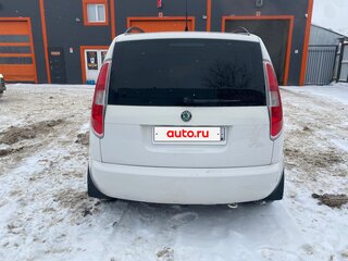 2010 Skoda Roomster I Рестайлинг, белый, 470000 рублей, вид 4
