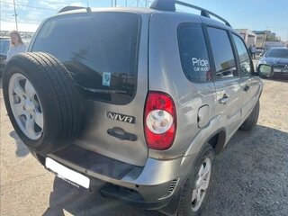 2013 Chevrolet Niva I Рестайлинг, серый, 400000 рублей, вид 2