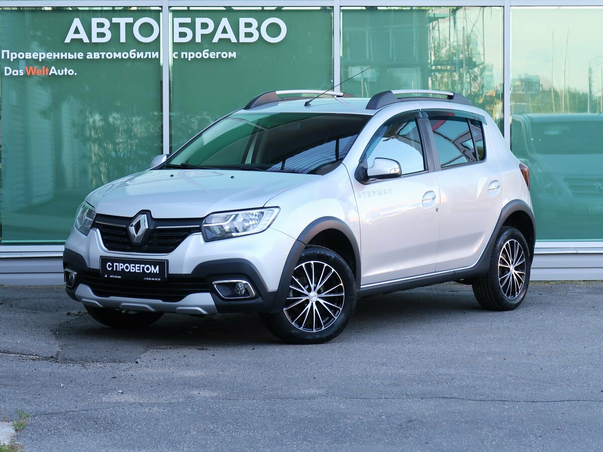 Открыть фотографии: Renault Sandero II Рестайлинг