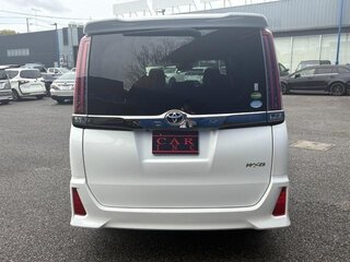 2020 Toyota Noah III (R80) Рестайлинг, белый, 2163000 рублей, вид 5