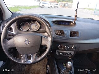 2013 Renault Megane III Рестайлинг, серебристый, 600000 рублей, вид 5