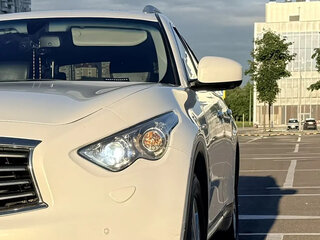 2013 Infiniti FX30d II (S51) Рестайлинг, белый, 1799000 рублей, вид 2