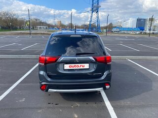 2016 Mitsubishi Outlander III Рестайлинг 2, серый, 1550000 рублей, вид 3