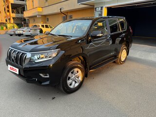 2022 Toyota Land Cruiser Prado 150 Series Рестайлинг 3, чёрный, 9700000 рублей, вид 1