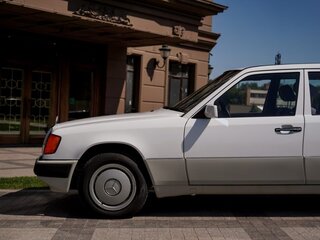 1991 Mercedes-Benz W124 230, белый, 1400000 рублей, вид 4