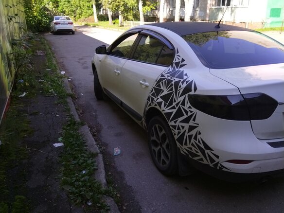 2011 Renault Fluence I, белый, 700000 рублей - вид 5