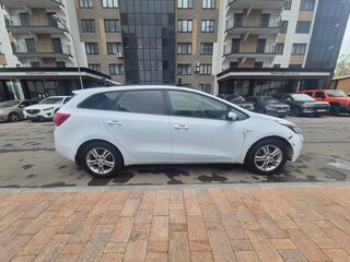 2014 Kia Ceed II, белый, 570000 рублей, вид 4