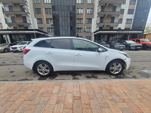 2014 Kia Ceed II, белый, 560000 рублей - вид 3