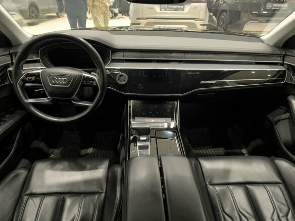 2018 Audi A8 55 TFSI IV (D5), чёрный, 3099000 рублей - вид 13