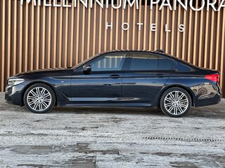 2019 BMW 5 серии 530d xDrive VII (G30/G31/G38), чёрный, 4090000 рублей, вид 4