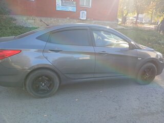 2011 Hyundai Solaris I, серый, 650000 рублей, вид 3