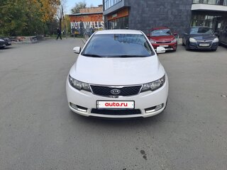 2012 Kia Cerato 6-speed II, белый, 800000 рублей, вид 1
