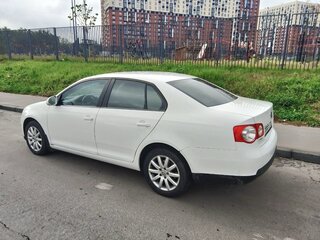 2010 Volkswagen Jetta V, белый, 890000 рублей, вид 3
