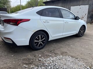 2019 Hyundai Solaris II, белый, 1000000 рублей, вид 3