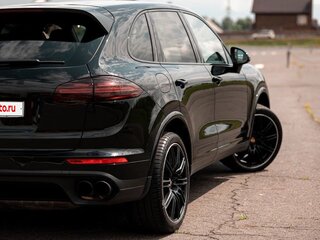 2016 Porsche Cayenne II Рестайлинг (958), чёрный, 3200000 рублей, вид 3