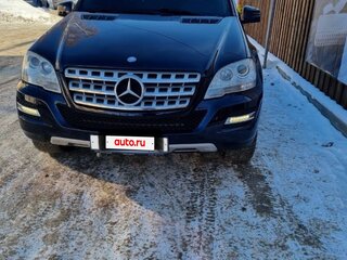 2011 Mercedes-Benz M-Класс 350 II (W164) Рестайлинг, синий, 1900000 рублей, вид 3