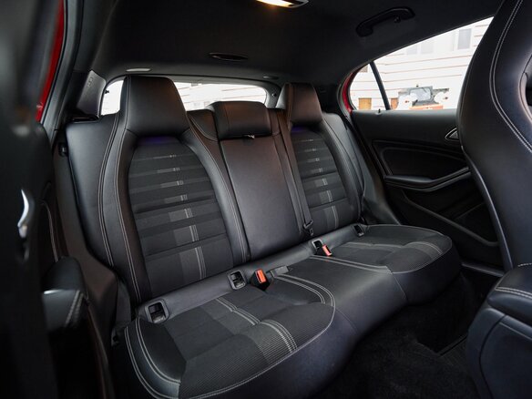 2017 Mercedes-Benz GLA 250 I (X156), красный - вид 6