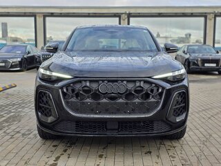 2025 Audi Q5 Sportback TFSI quattro S tronic II (GU), чёрный, 9639000 рублей, вид 2