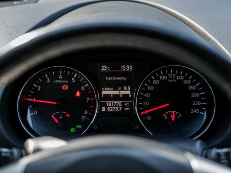 2011 Nissan Qashqai I Рестайлинг, бежевый, 841000 рублей, вид 5