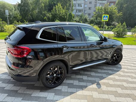 2020 BMW X3 30i xDrive III (G01), чёрный, 3650000 рублей, вид 4