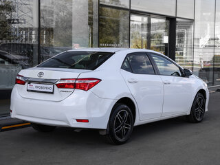 2013 Toyota Corolla XI (E160, E170, E180), белый, 949000 рублей, вид 5