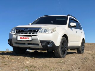 2011 Subaru Forester III Рестайлинг, белый, 1500000 рублей, вид 1