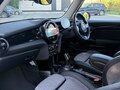 2022 Mini Hatch Cooper D III (F55/F56) Рестайлинг 2, белый, 2220000 рублей - вид 11