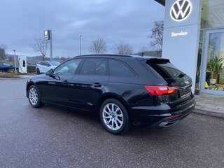 2022 Audi A4 35 TFSI V (B9) Рестайлинг, чёрный, 2875396 рублей, вид 4