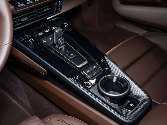 2026 Porsche 911 Carrera 4 GTS VIII (992) Рестайлинг, зелёный, 33200000 рублей - вид 26