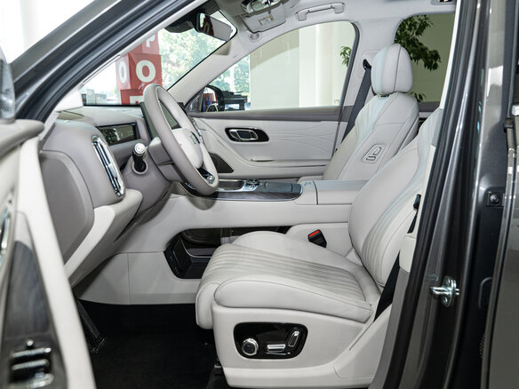 2025 Geely Galaxy M9 210, серый - вид 13