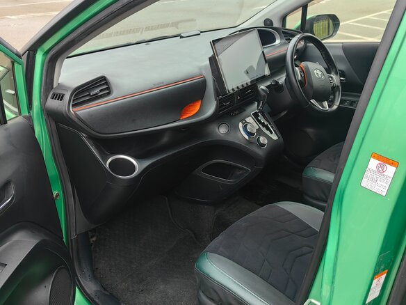 2015 Toyota Sienta II, зелёный, 1290000 рублей - вид 12