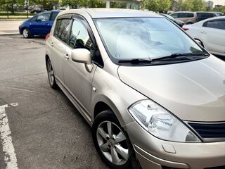 2012 Nissan Tiida I Рестайлинг, коричневый, 720000 рублей, вид 3