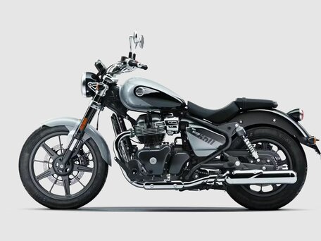 2026 Royal Enfield Super Meteor, серый, 773000 рублей, вид 5