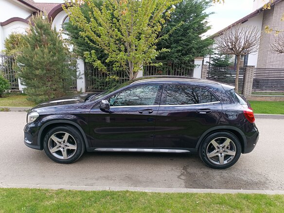 2015 Mercedes-Benz GLA 200 I (X156), фиолетовый, 1900000 рублей - вид 11