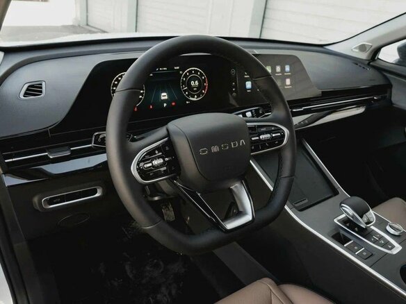 2025 Omoda C5 I Рестайлинг, серый, 2729000 рублей - вид 3