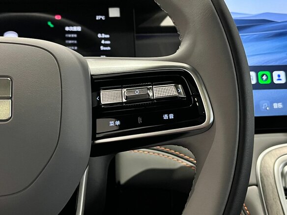 2026 Geely Galaxy M7, белый - вид 32