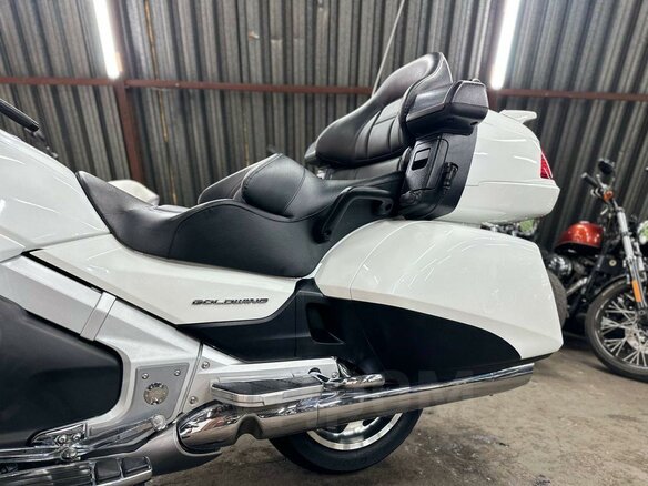 2011 Honda GL 1800 Gold Wing, белый, 1550000 рублей - вид 12