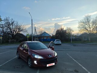 2008 Peugeot 308 I, красный, 460000 рублей, вид 1